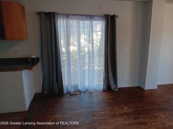Property Photo:  2809 N Martin Luther King Jr Boulevard  MI 48906 