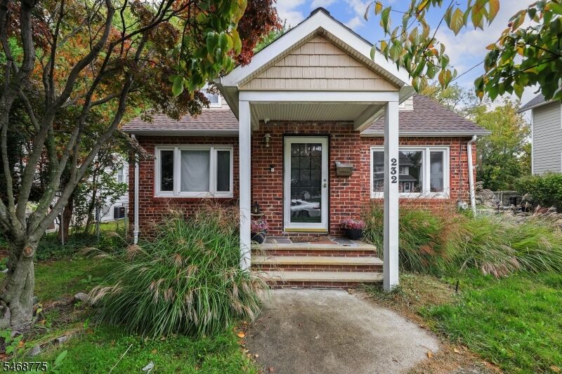 Property Photo:  232 Myrtle Ave  NJ 07090 