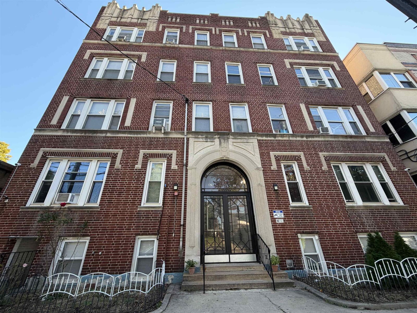 Property Photo:  830 Avenue C 304  NJ 07002 