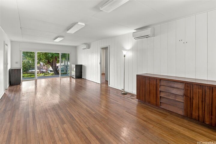 Property Photo:  134 Bates Street  HI 96817 