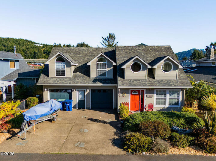 Property Photo:  9150 Keys Pl Avenue  OR 97388 
