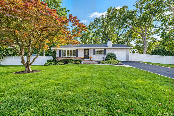 Property Photo:  7 Abby Drive  NY 11731 