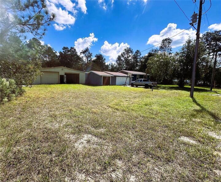 Property Photo: 2615 SW 157th Court FL 34481