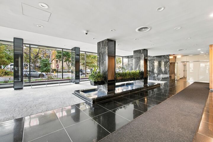Property Photo:  3900 N Lake Shore Drive 2C  IL 60613 