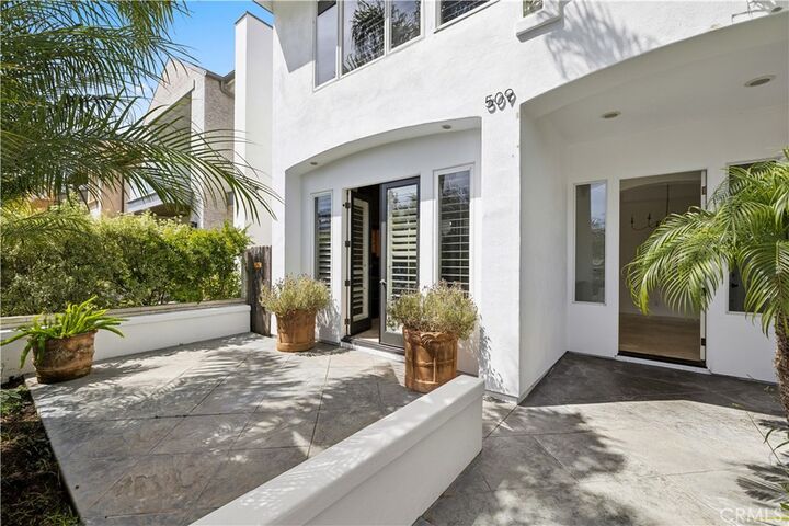 Property Photo:  509 Orchid Avenue  CA 92625 