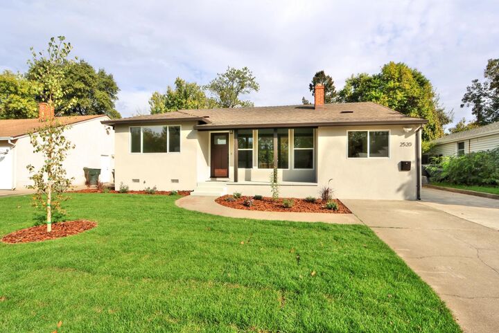 Property Photo: 2520 Roslyn CA 95821