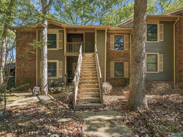 Property Photo: 2067 Woodlawn Drive 2067 AL 35802