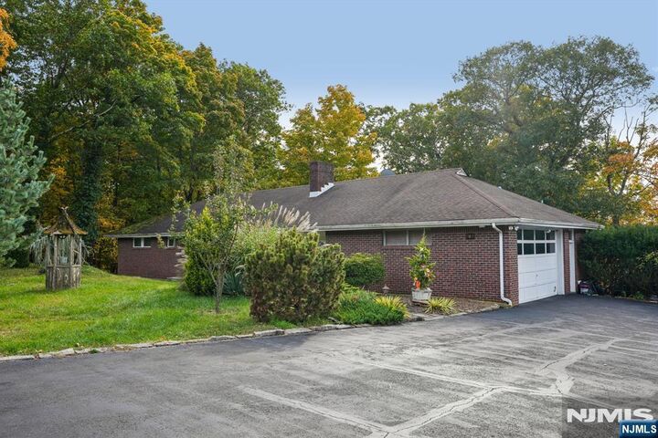 Property Photo:  767 Berdan Avenue  NJ 07470 