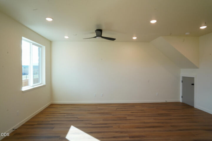 Property Photo: 1501 NE Laughlin Road #8 OR 97754