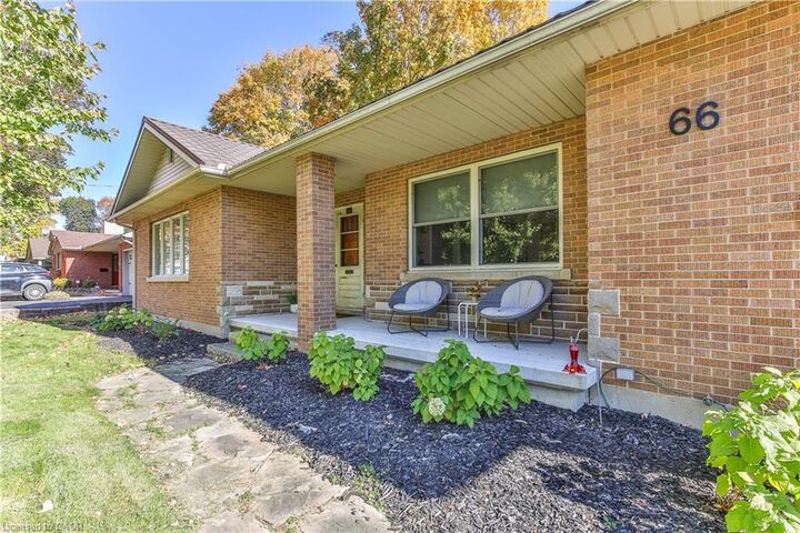 Property Photo:  66 Lisgar Avenue  ON N4G 3K9 