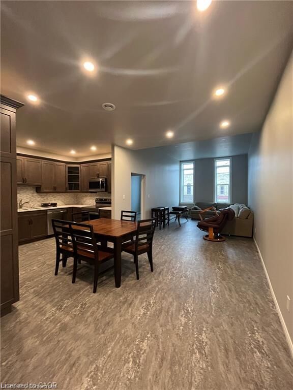 Property Photo:  453 Turnberry Street 2  ON N0G 1H0 