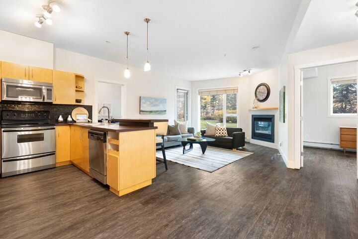 Property Photo: 69 Springborough Court SW 127 AB T3H 5V5