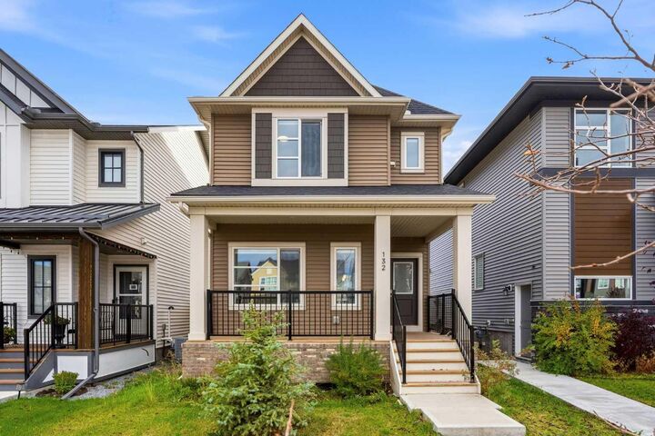 Property Photo:  132 Highview Gate SE  AB T4A 3L6 