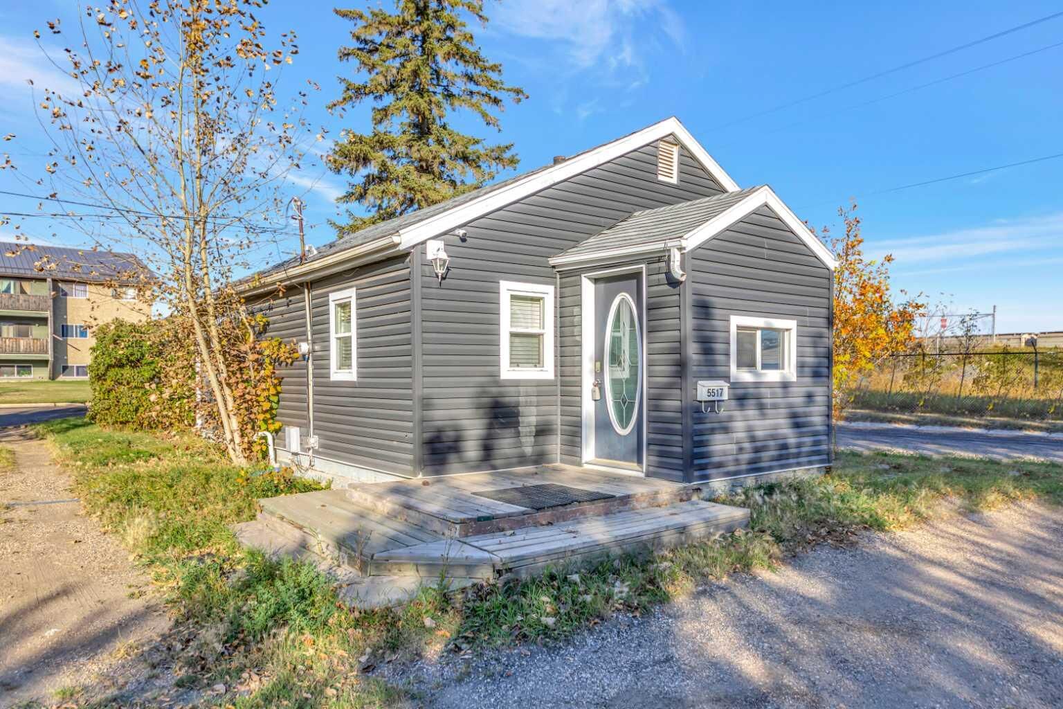 Property Photo:  5517 52 Street  AB T9V 0R7 