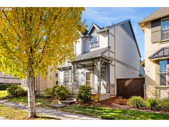 Property Photo:  323 SW 203rd Ter  OR 97006 