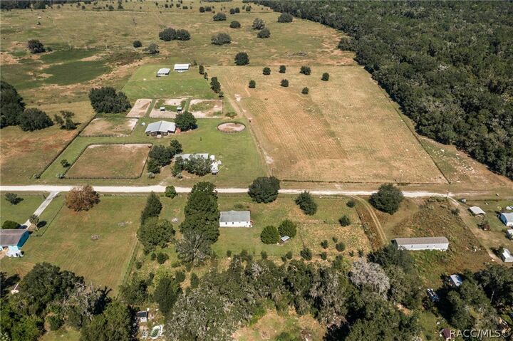 Property Photo:  2260 E Shales Court  FL 34442 