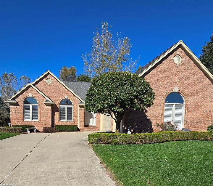 Property Photo:  15619 Trafalgar Dr Drive  MI 48044 