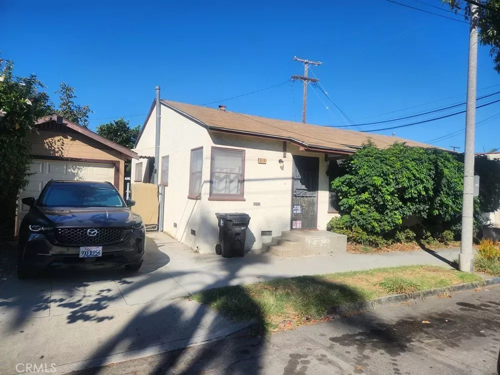 Property Photo:  919 Hoffman  CA 90813 