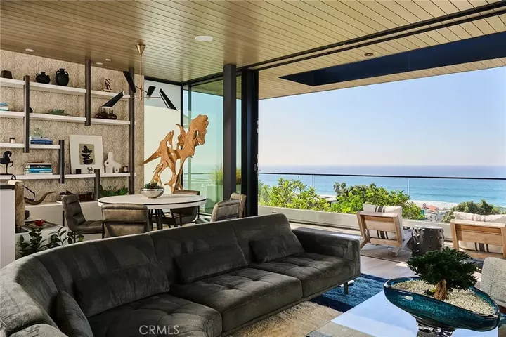 Property Photo:  2612 Highland Avenue  CA 90266 