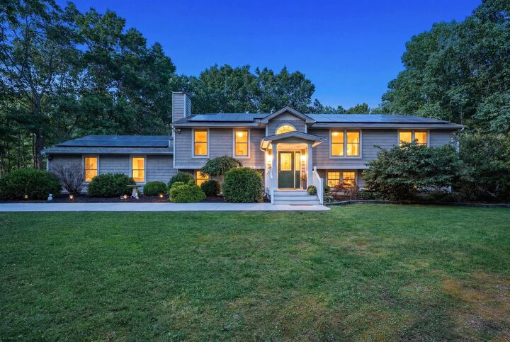 Property Photo: 6 Manchester Ct NJ 08234
