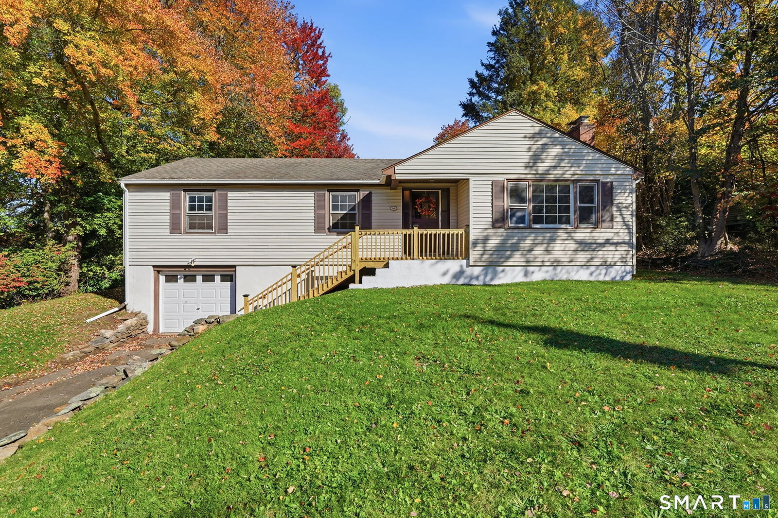 Property Photo:  61 Arnott Road  CT 06040 
