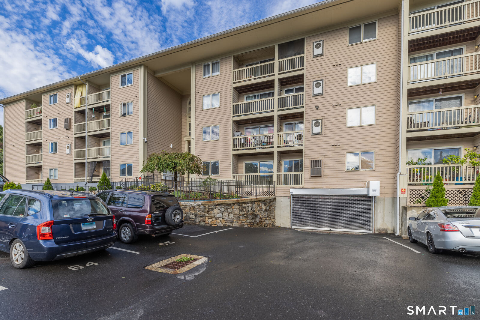 Property Photo:  980 Lindley Street 108H  CT 06606 