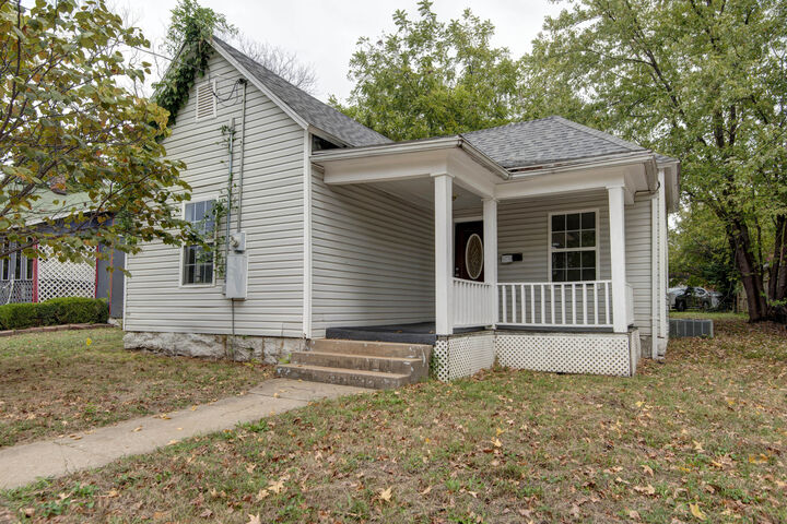 Property Photo: 2216 N Taylor Avenue MO 65803