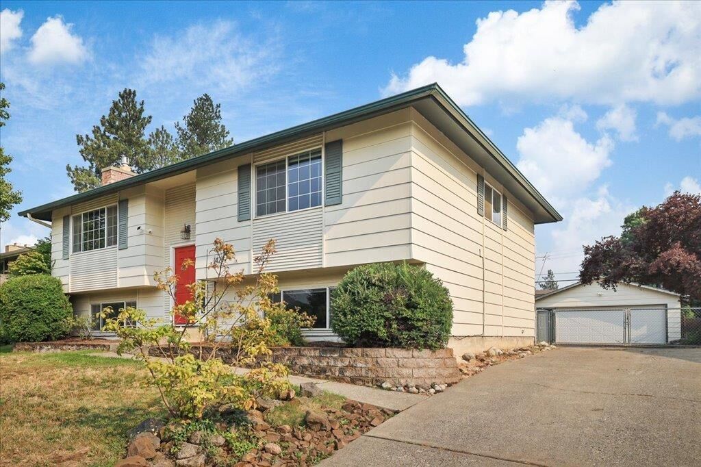 Property Photo:  1427 E 35th Ave  WA 99203 