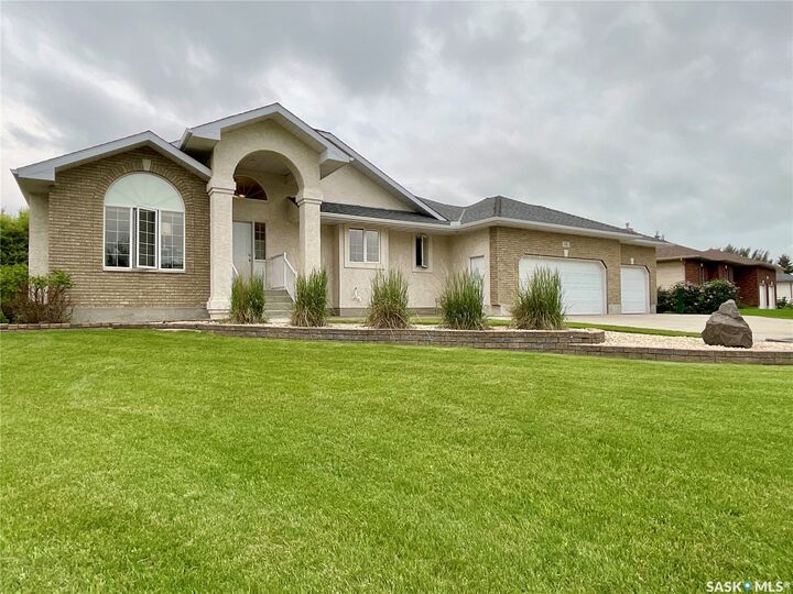 Property Photo:  14 Lott Road  SK S4L 5B1 