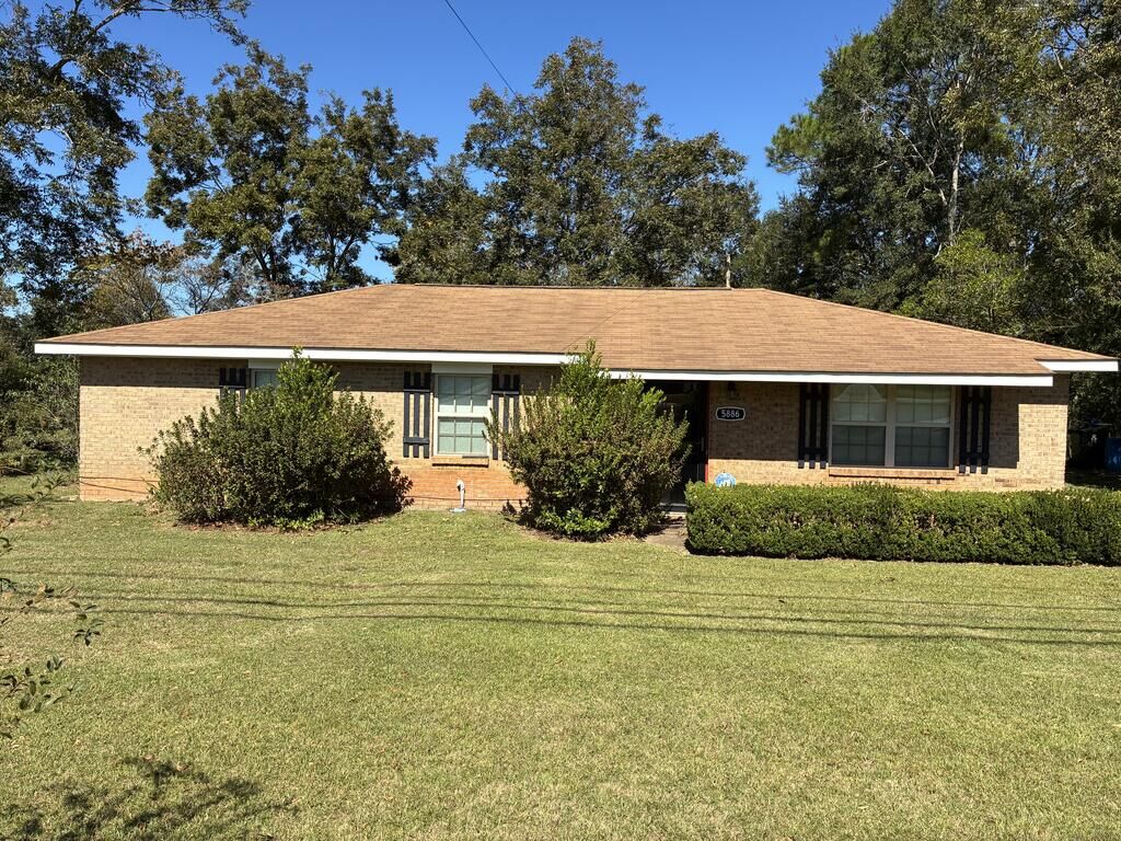 Property Photo:  5886 W Main St  AL 36305 