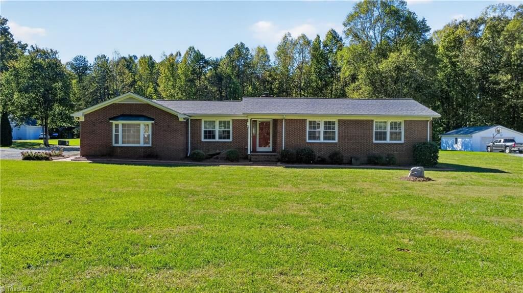Property Photo:  3612 Southeast School Road  NC 27406 