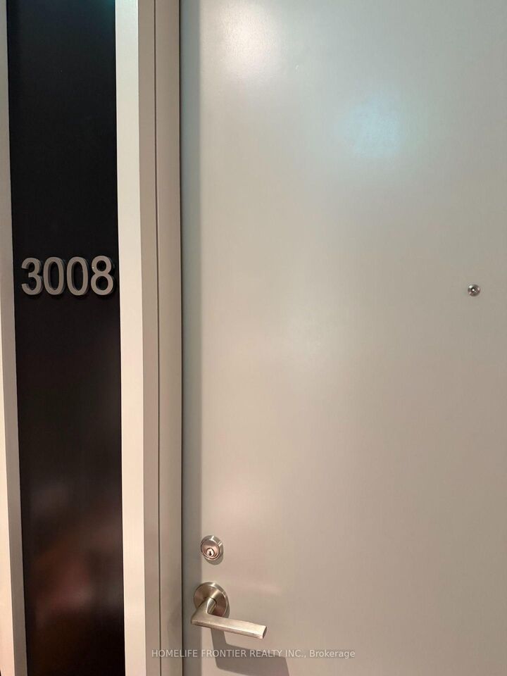 Property Photo:  400 King Street W 3008  ON M5V 0X8 