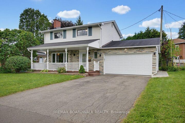Property Photo:  2306 Ryder Street  ON K1H 6X5 