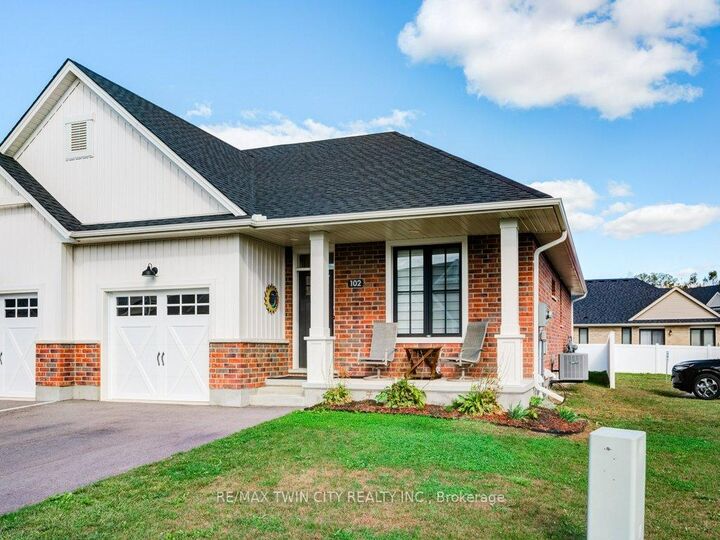 Property Photo: 102 Livingston Drive ON N4G 0J3