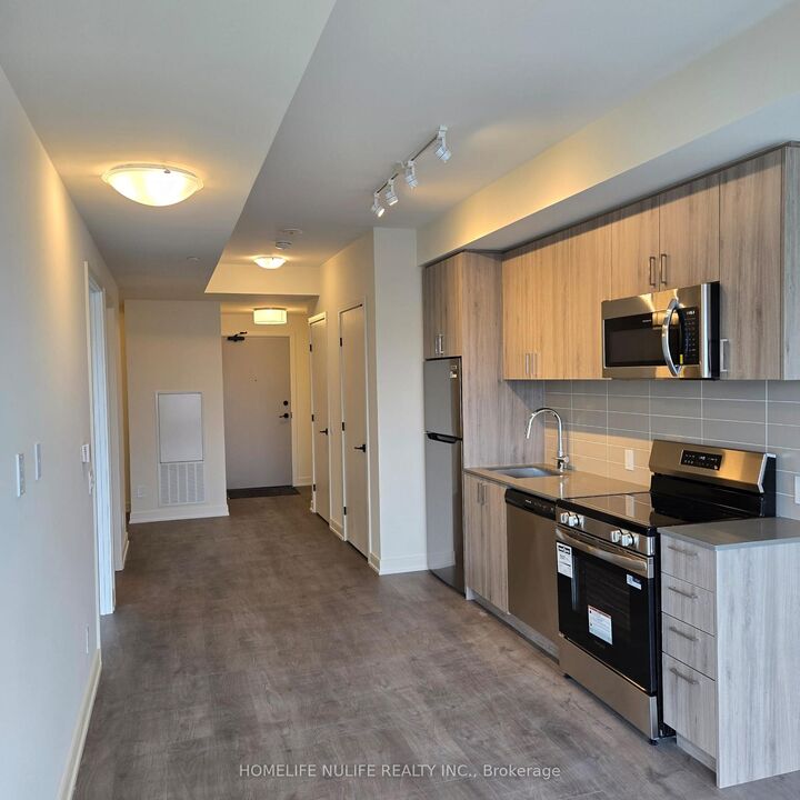 Property Photo:  8020 Derry Road 320  ON L9T 9N3 