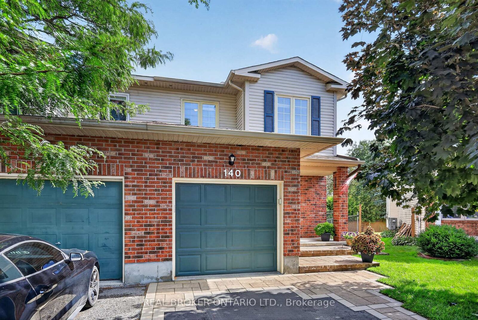Property Photo:  140 Montana Way  ON K2J 4M4 