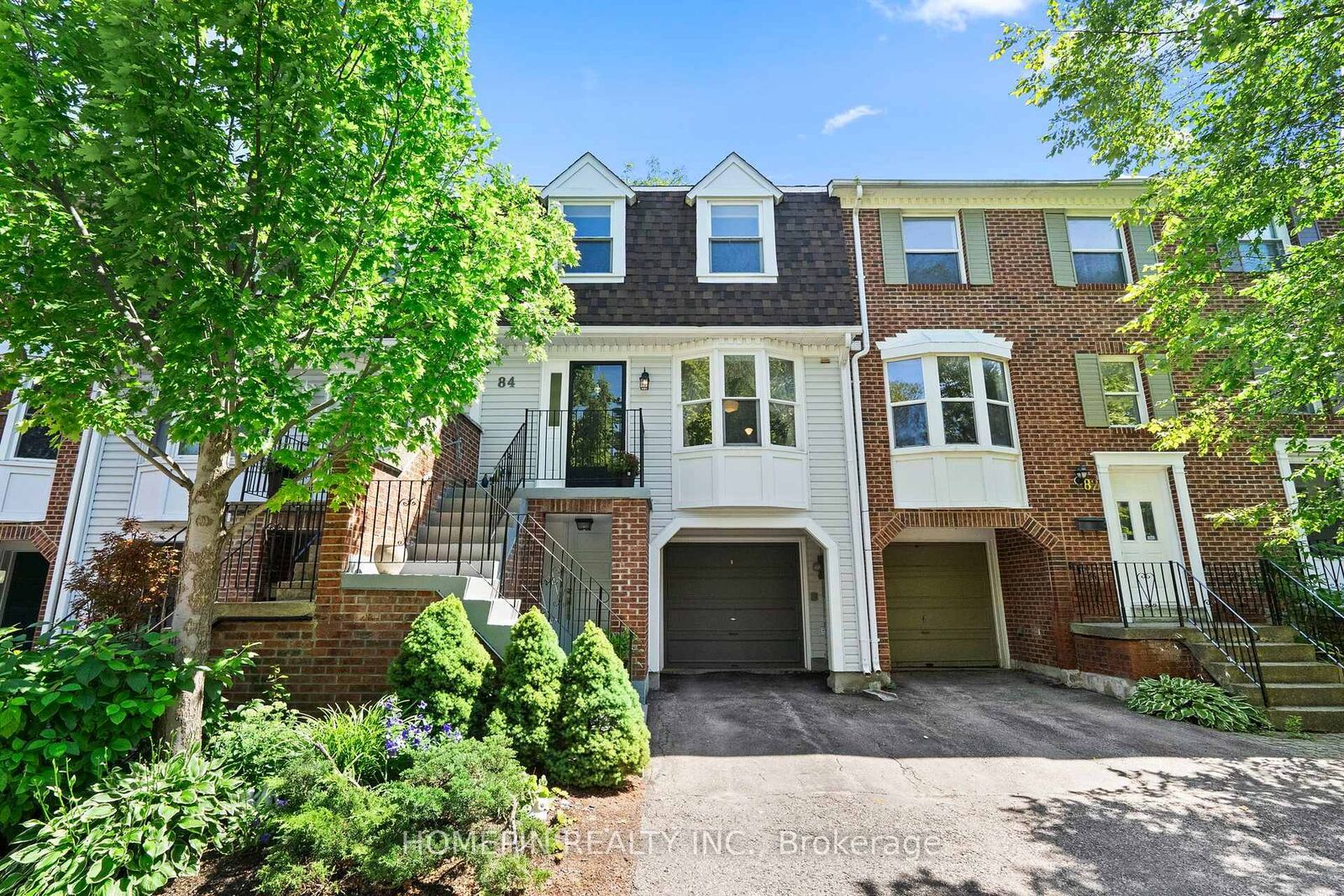 Property Photo:  84 Confederation Way  ON L3T 5R5 
