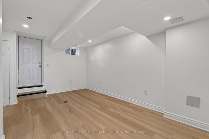 Property Photo: 371 Howland Avenue Lower ON M5R 3C1