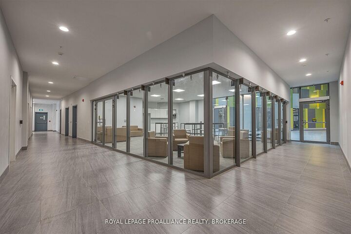 Property Photo:  652 Princess Street 525  ON K7L 1E5 