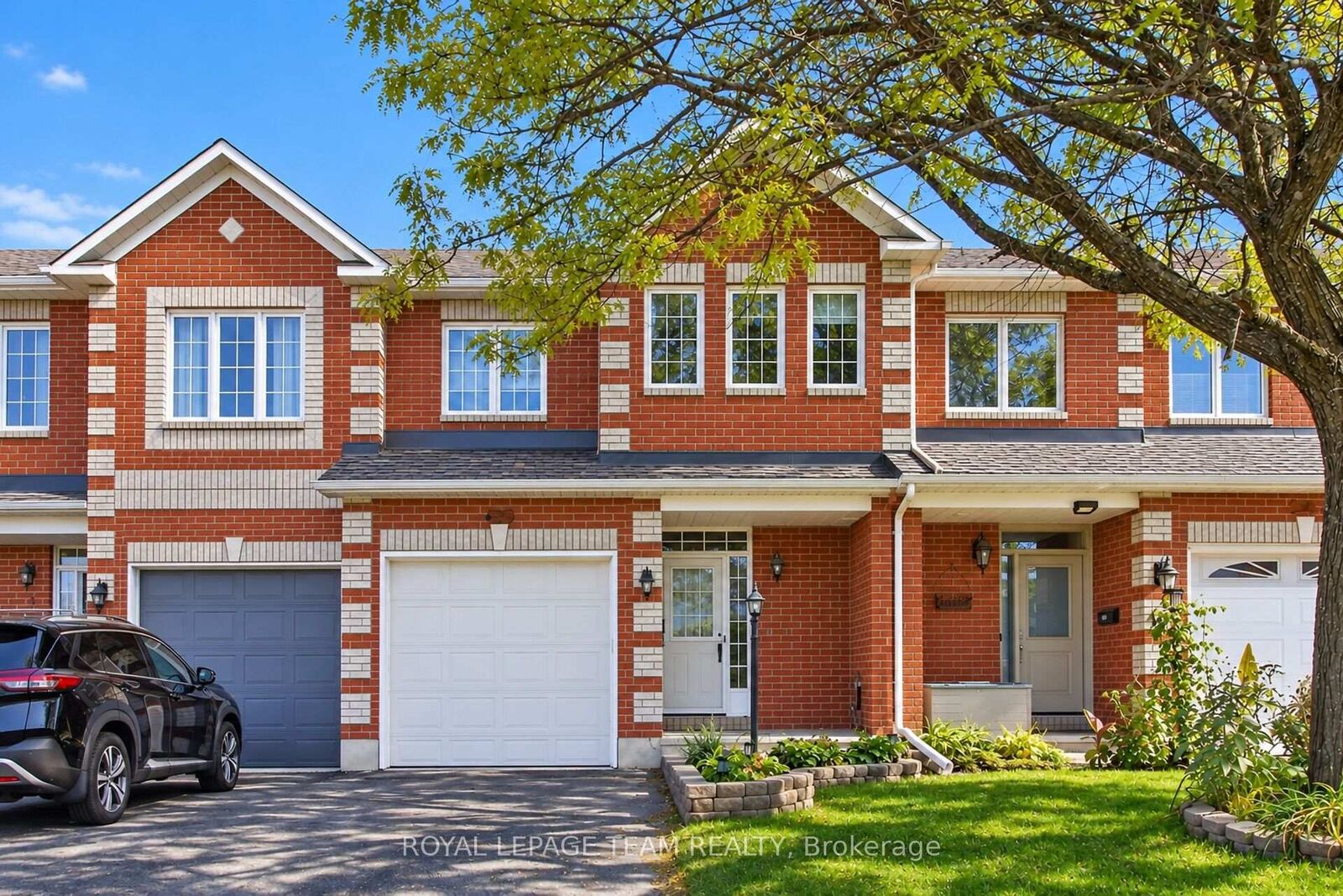 Property Photo:  3 Chantilly Gate  ON K2S 2B2 