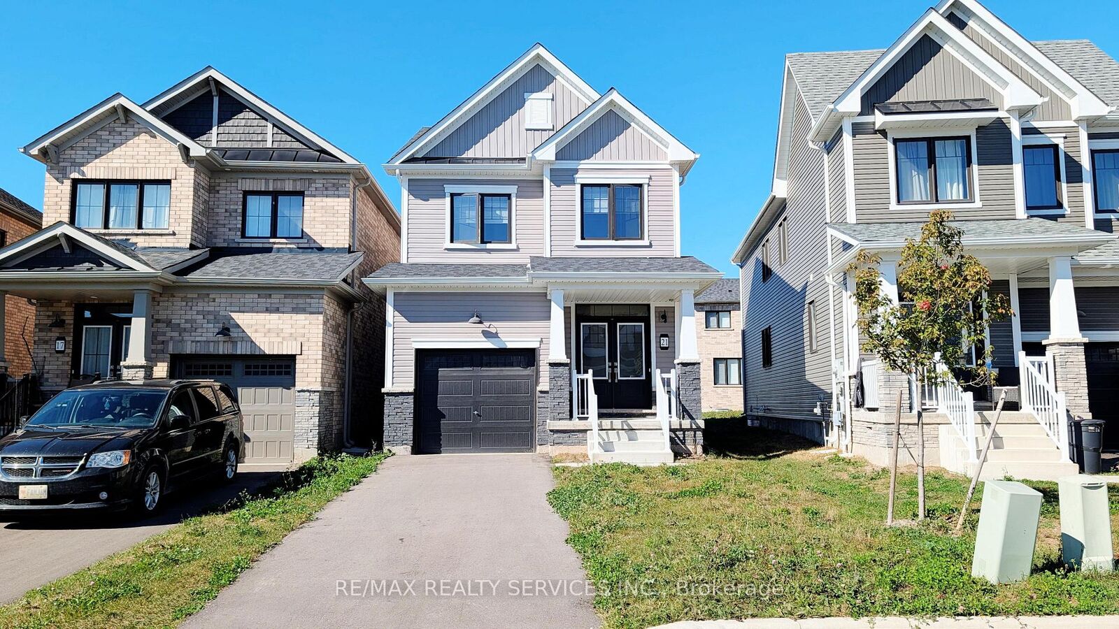 Property Photo:  21 Keelson Street Upper  ON L4B 0M2 