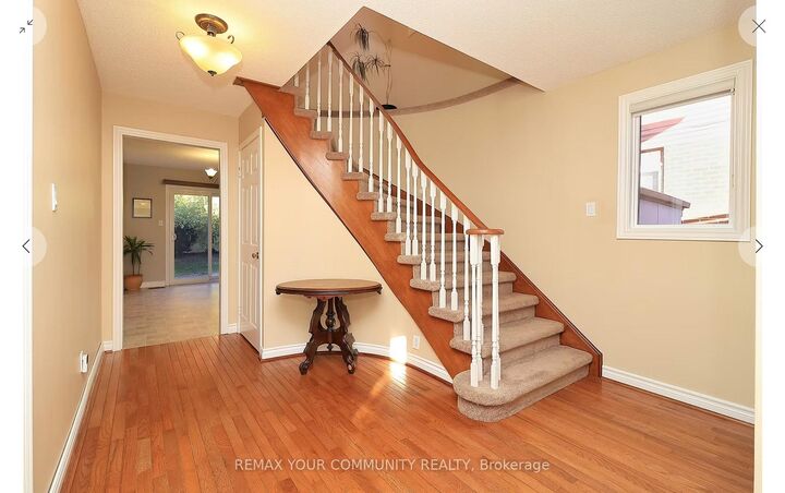 Property Photo:  161 Billings Crescent  ON L3Y 7Y1 