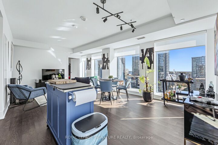 Property Photo:  480 Front Street W 915  ON M5V 0V5 