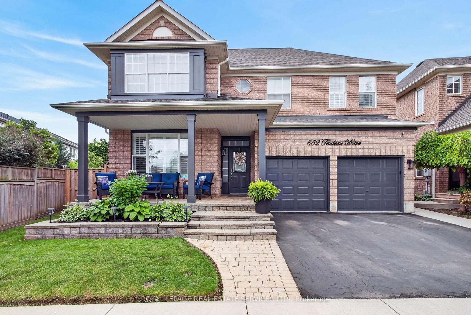 Property Photo:  852 Trudeau Drive  ON L9T 5T7 