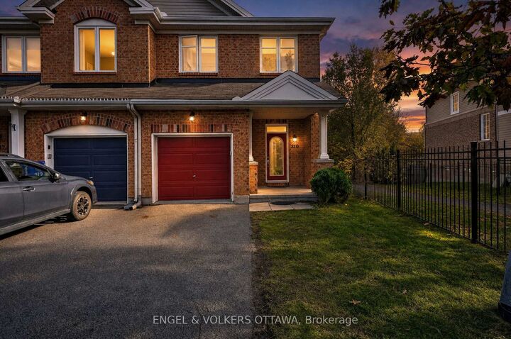 Property Photo:  210 Stedman Street  ON K1T 0B6 