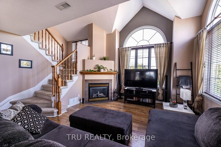 Property Photo:  1707 Blohm Drive  ON K1G 6N6 