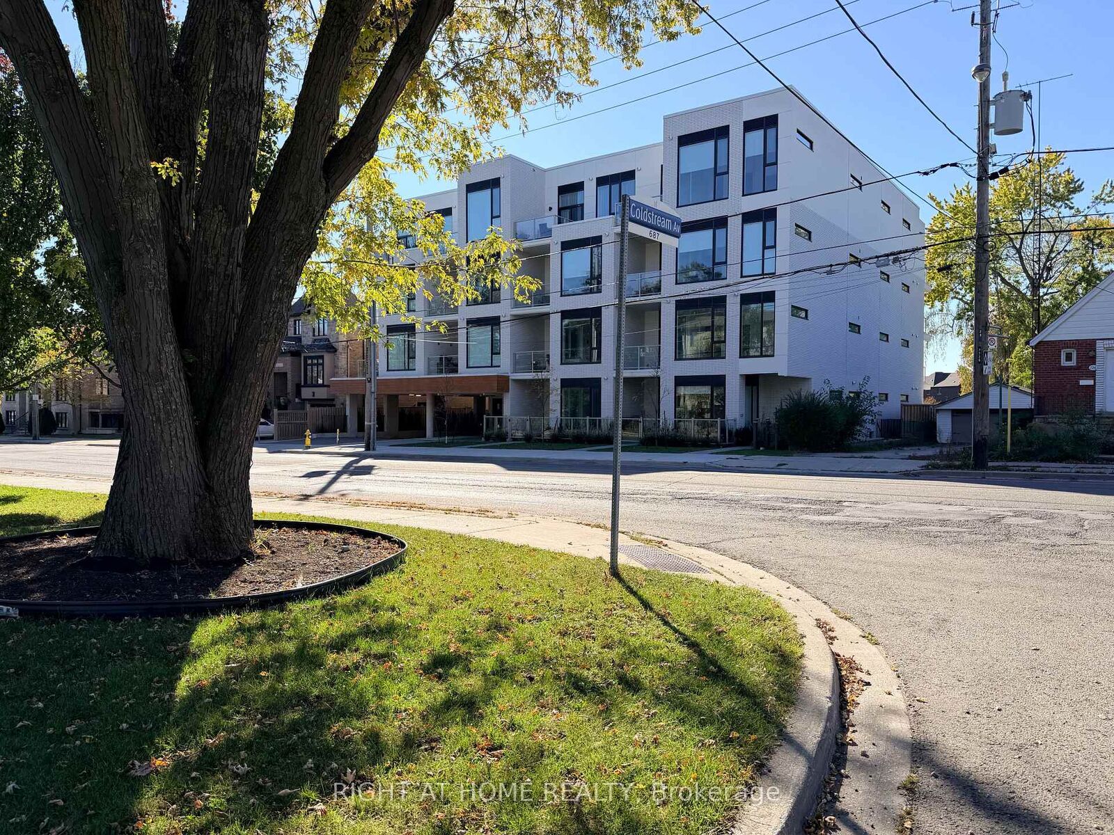 Property Photo:  722 Marlee Avenue 104  ON M6B 3J7 