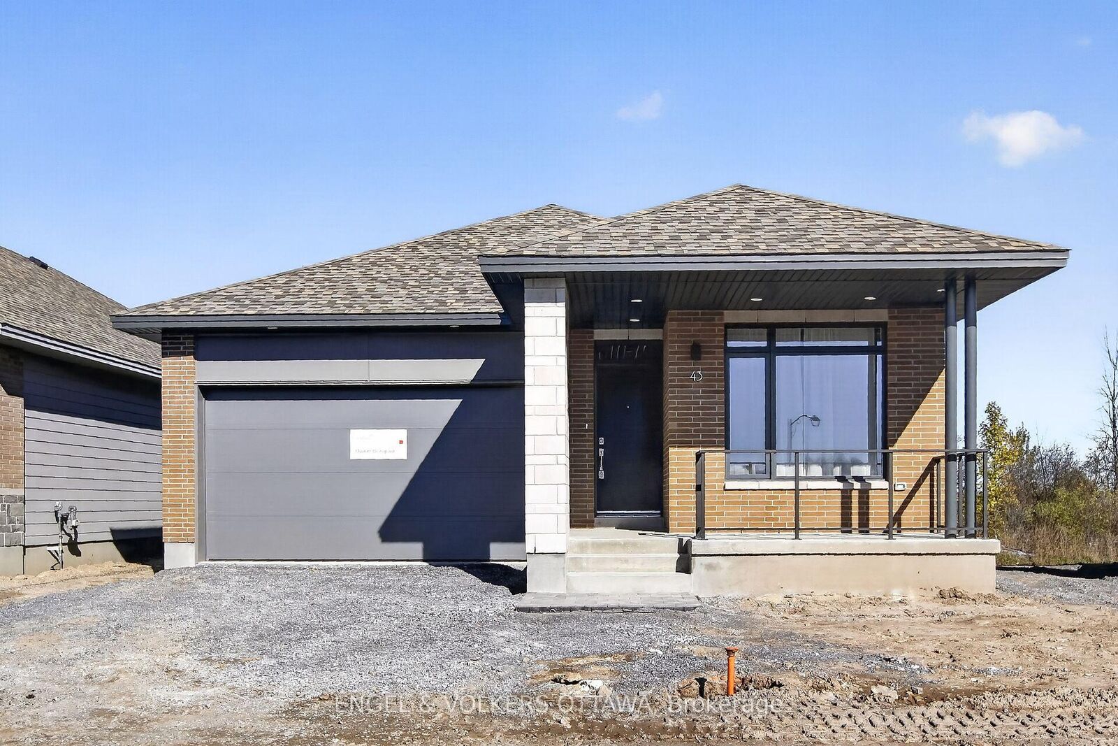 Property Photo:  43 Fraser Street  ON K7C 0X7 
