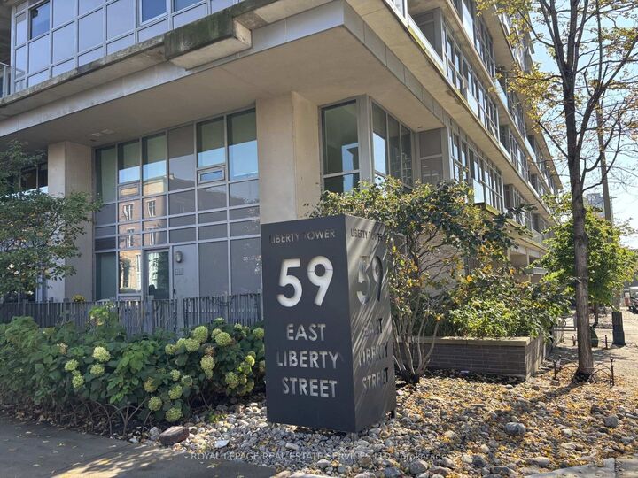 Property Photo: 59 East Liberty Street 1706 ON M6K 3R1