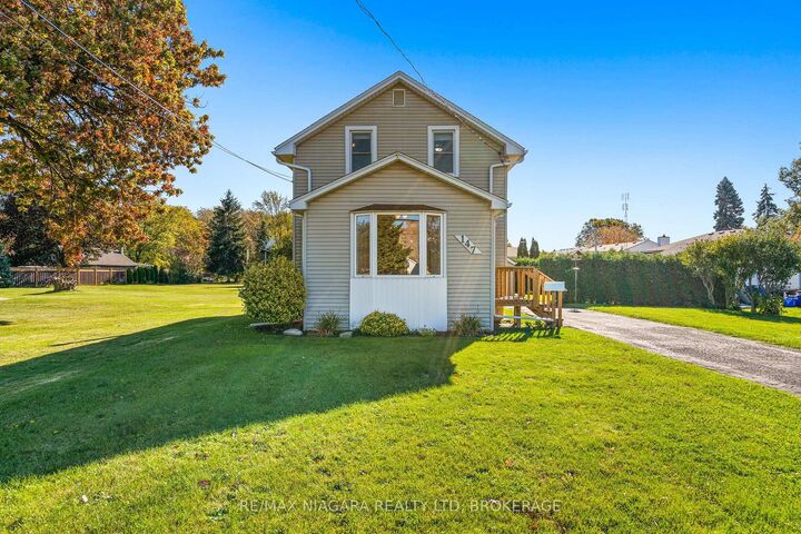 Property Photo:  147 Chippawa Road  ON L3K 1T6 